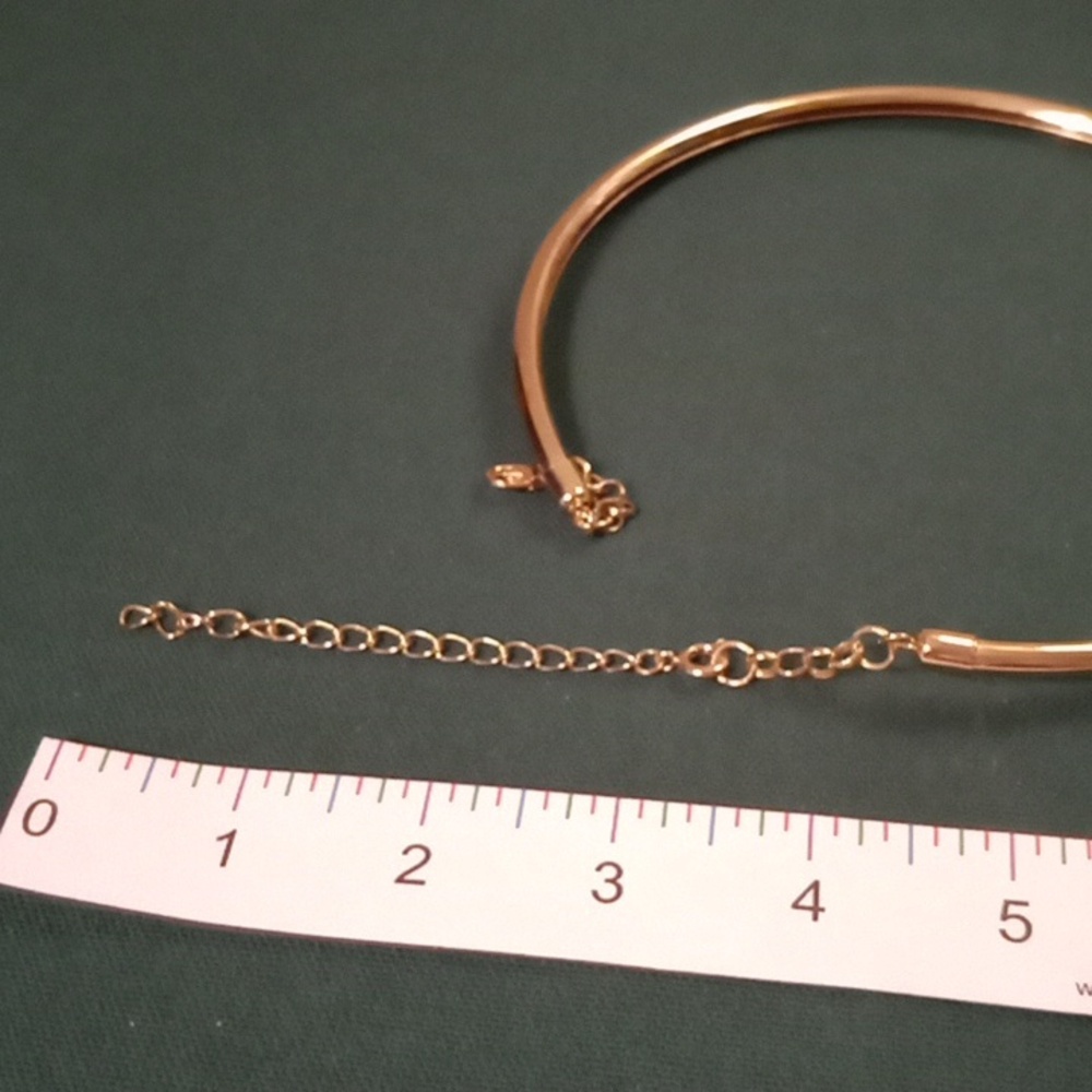 EUC Lot Of 4 Gold-Tone Statement Jewelry Including Choker, Peacock Pendant - Picture 9 of 10